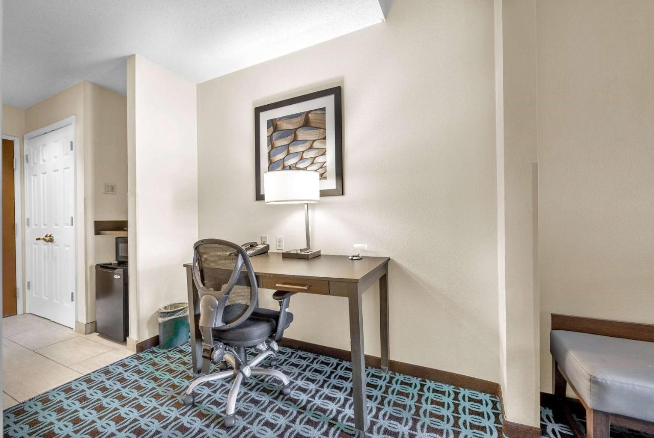 Wingate By Wyndham Chicago Schaumburg Hotel Exterior foto