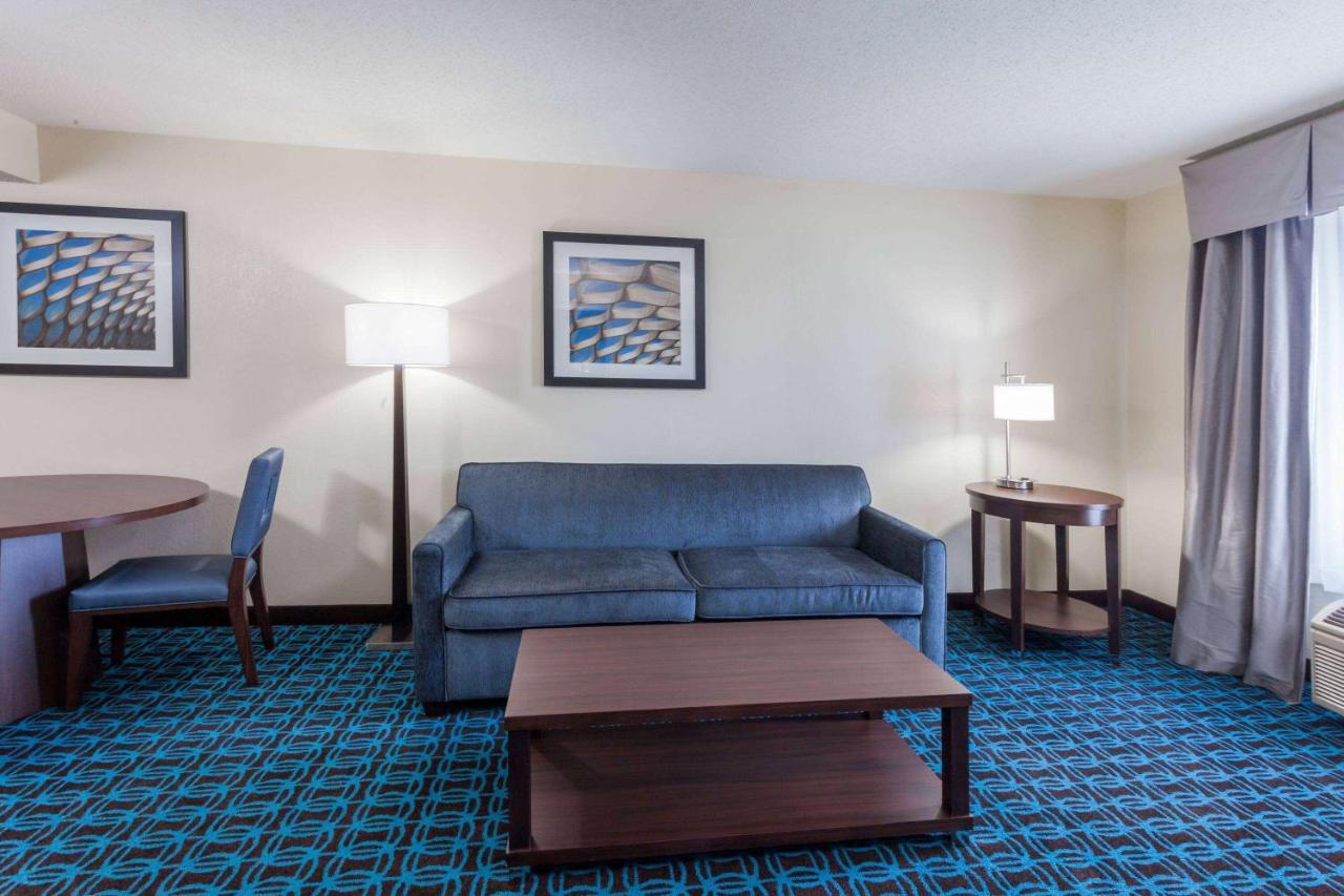 Wingate By Wyndham Chicago Schaumburg Hotel Exterior foto